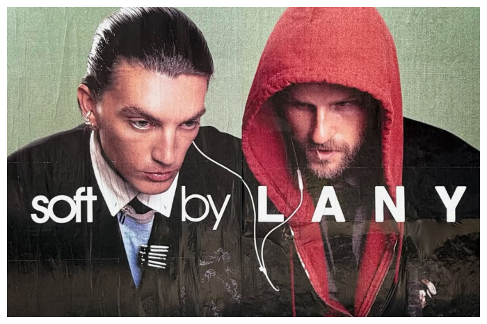 Review Film LANY The Movie Perspektif Intim Tur Dunia